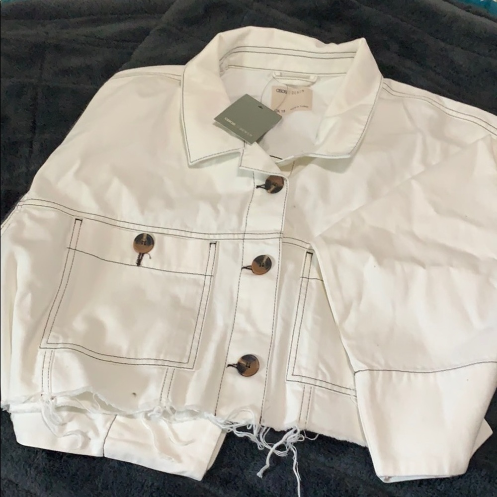 ASOS DESIGN cropped denim jacket